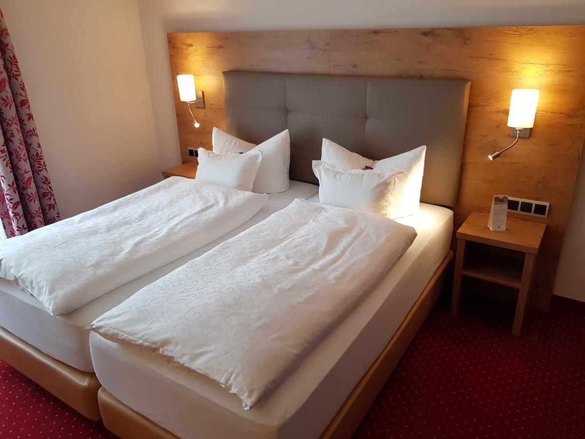 Auszeit Am Park Hotel บาดเดือร์คไฮม์ ภายนอก รูปภาพ