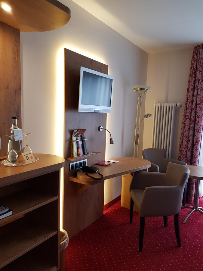Auszeit Am Park Hotel บาดเดือร์คไฮม์ ภายนอก รูปภาพ